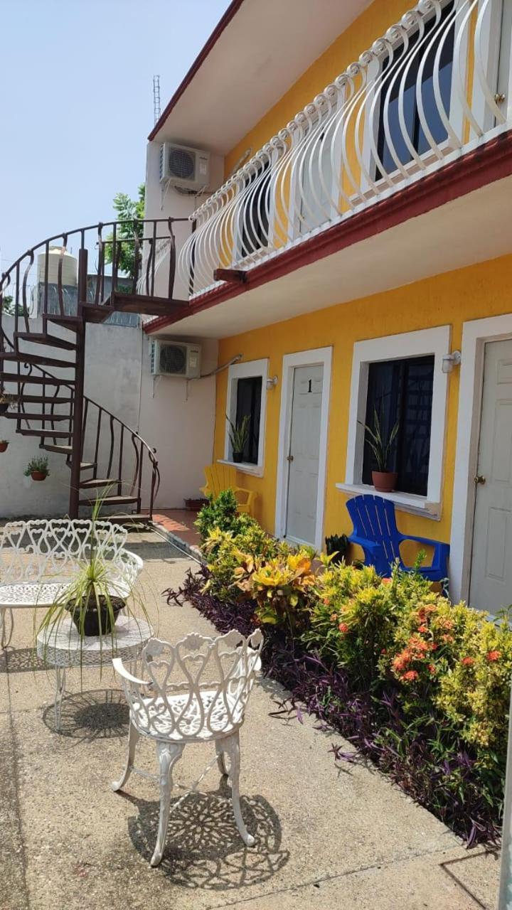 Hotel Pardo Tenosique de Pino Suarez エクステリア 写真